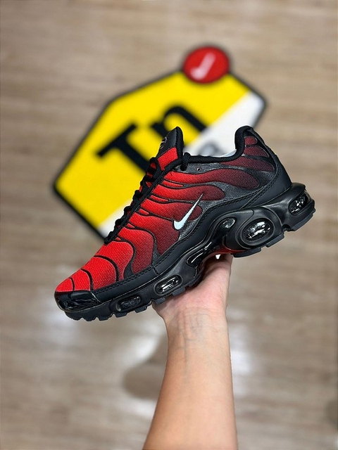 TENIS NIKE TN DEADPOOL PRETO VERMELHO