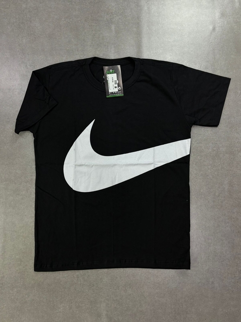 CAMISETA NIKE BIG PRETO