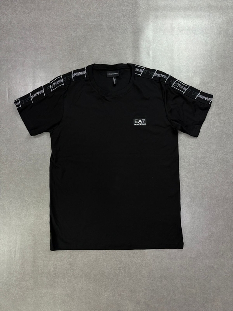 CAMISETA IMPORTADA ARMANI EXCHANGE PRETA