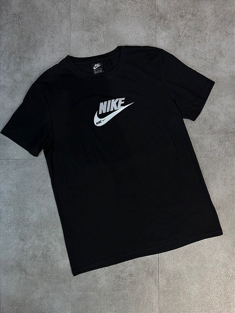 CAMISA NIKE BASIC PRETA