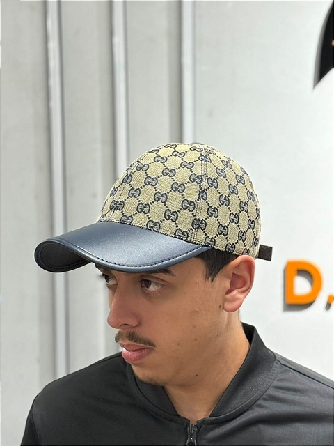 Boné Gucci Quadriculado Bege 25/26