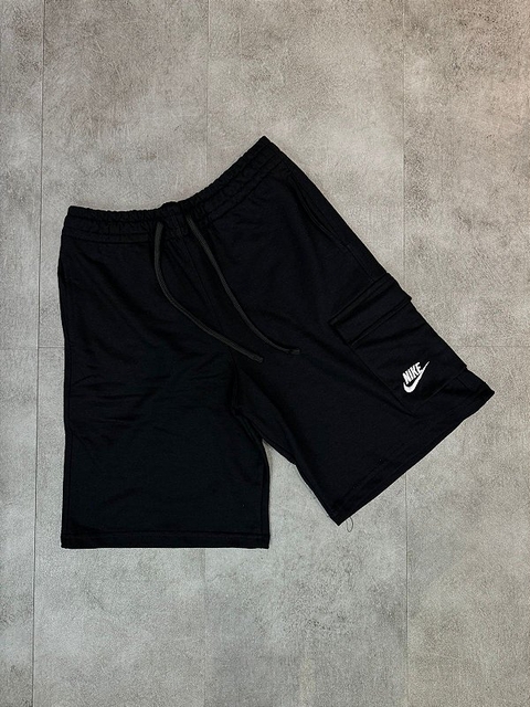 BERMUDA NIKE CLUB PRETA CARGO