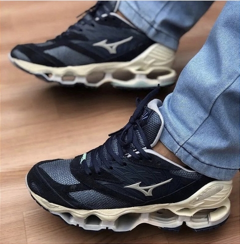 Mizuno Wave Prophecy LS