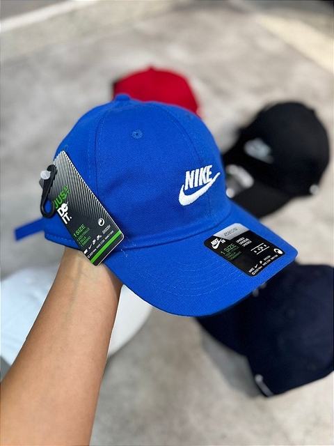 BONÉ NIKE SPORTWEAR AZUL CLARO