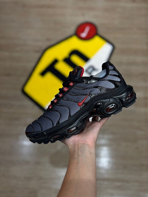 TENIS NIKE TN PRETO/VERMELHO