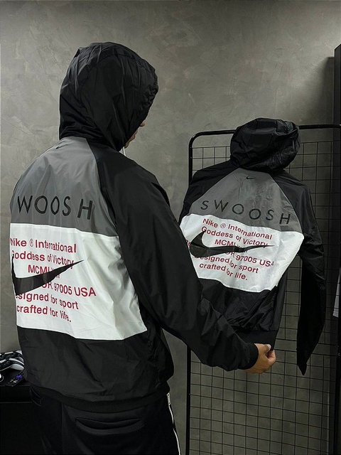 Jaqueta corta vento Nike double swoosh