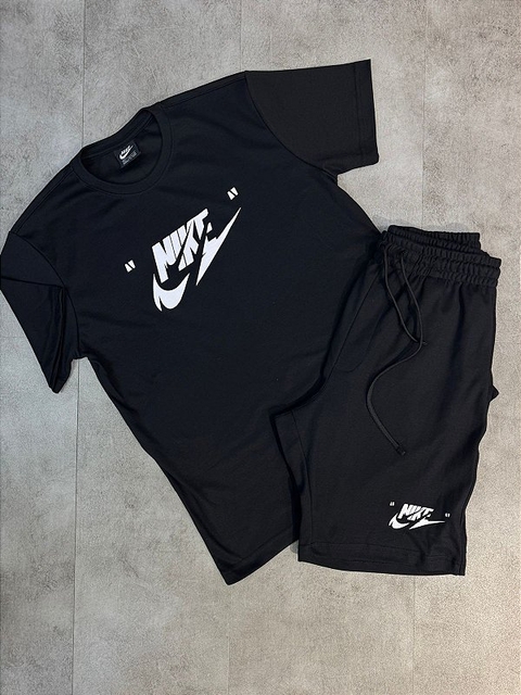 CONJUNTO NIKE SPORTWEAR PRETO