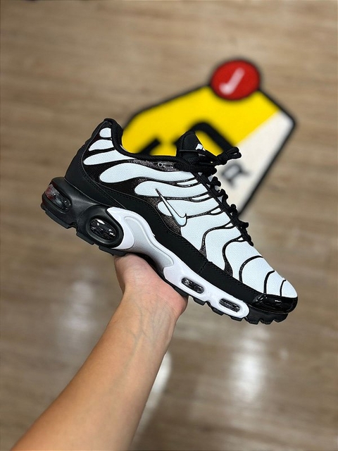 TÊNIS NIKE TN OREO
