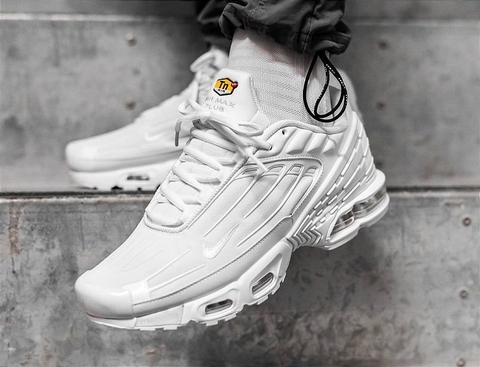 TENIS NIKE AIR MAX PLUS BRANCO