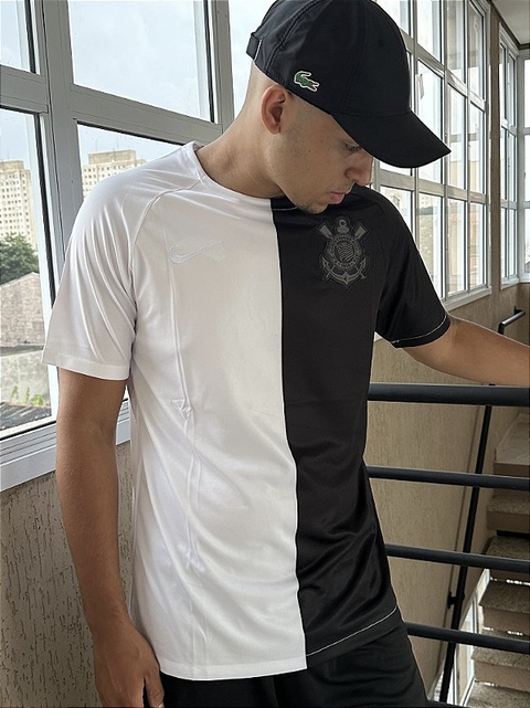 Camiseta Nike Corinthians preta e Branca Masculina.
