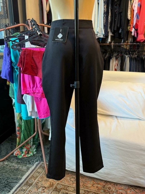 Calça preta