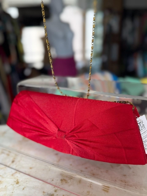 clutch vermelha de cetim