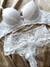 Conjunto de lingerie de renda e microfibra com bojo - Branco - comprar online