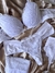 Conjunto de lingerie de renda e microfibra de bojo com cinta liga - Branco