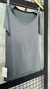 Camiseta Dry Fit com recorte nas laterais - Cinza - comprar online