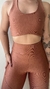 Conjunto canelado de top e calça sem bolso - Chocolate - comprar online