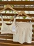 Conjunto canelado de top e short com bolso - Off White - comprar online