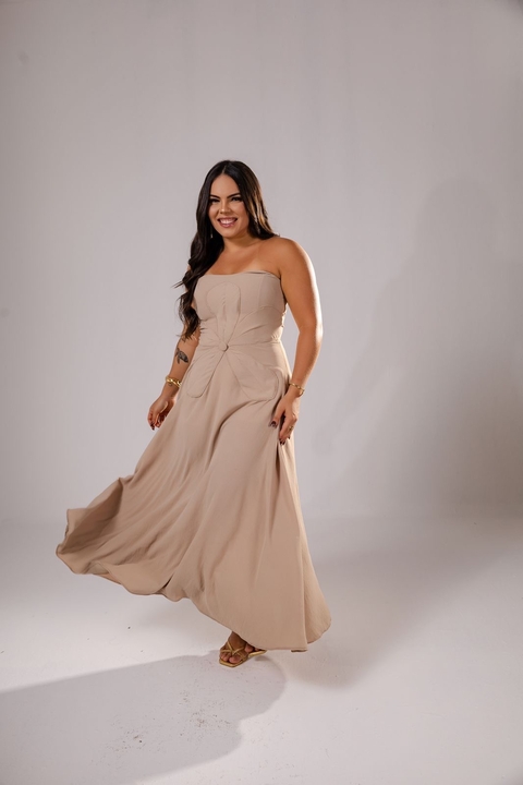 Vestido longo pétala cor Nude