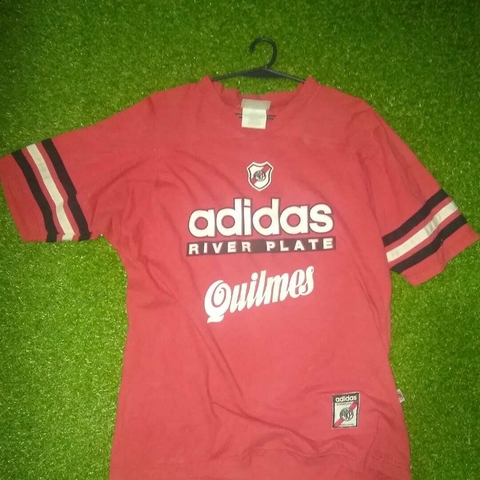 Camiseta de entrenamiento de River talle 4
