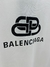 Camisa Balenciaga na internet