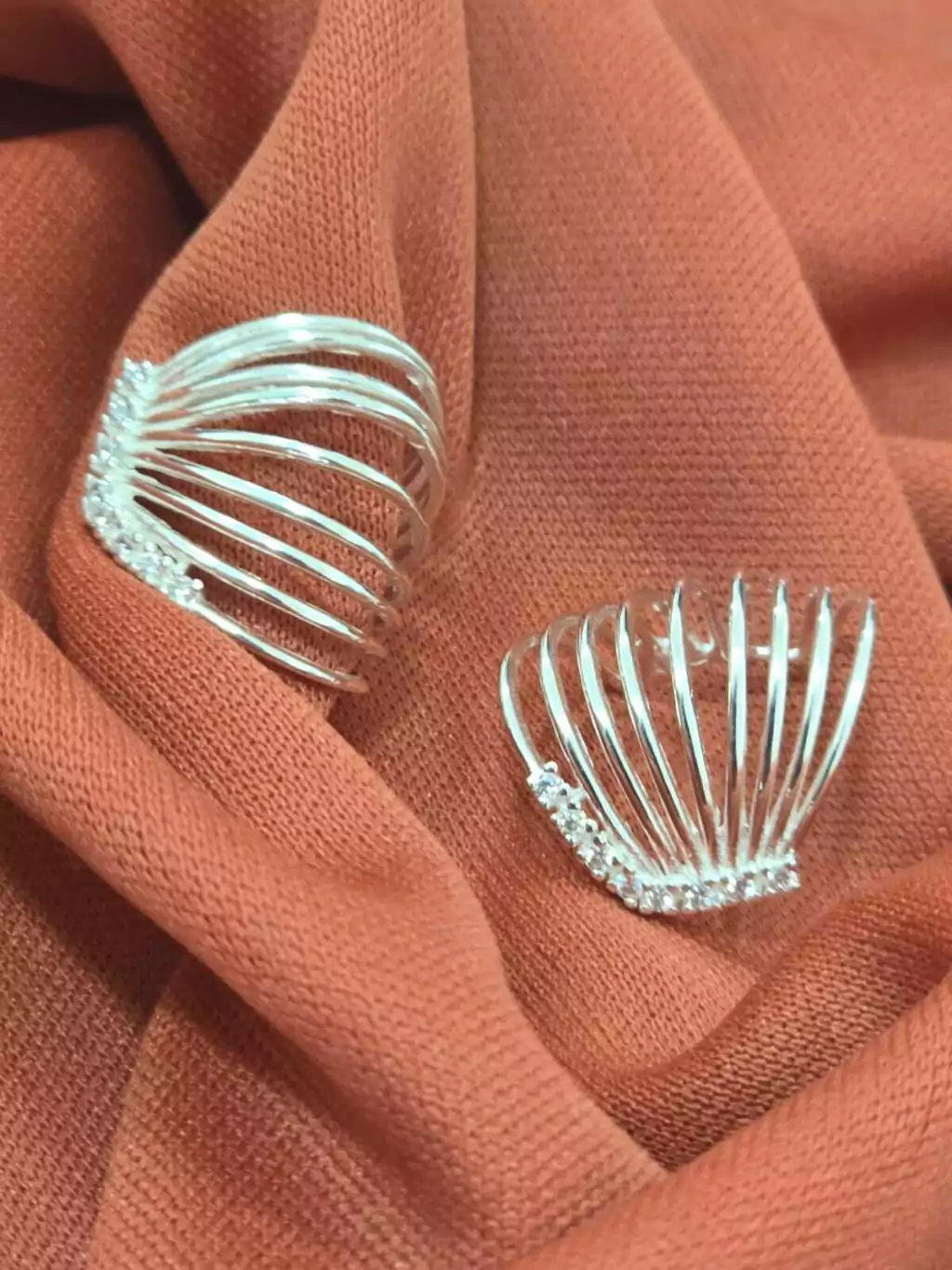 BRINCO EAR CUFF COM ZIRCÔNIA PRATA 925