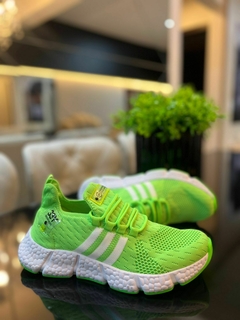 Tênis Adidas