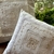 Kit Material . Almofada Barras Abertas - Rose Petrus