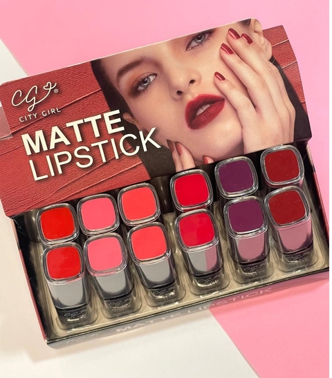 LABIAL EN BARRA MATTE CITY GIRL