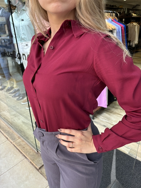 FEM Camisa Básica Manga Longa Decote Assimétrico de Viscose Ameixa DIMY