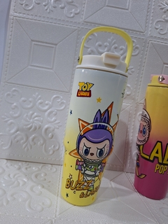 VASO QUENCHER LABUBU SIN MANIJA DOBLE PICO 900ML en internet