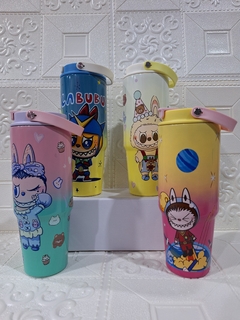 VASO QUENCHER LABUBU SIN MANIJA DOBLE PICO 900ML - comprar online