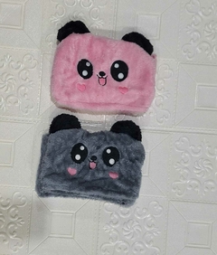 GORRO INFANTIL PANDA CON CUELLITO en internet
