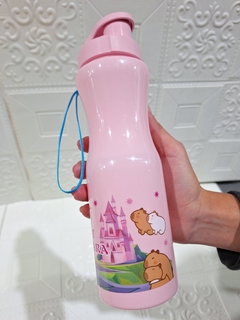 BOTELLA CAPIBARA FORMA ERGONÓMICA en internet