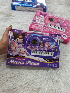 PIANO SANRIO/KUROMI Y STICH