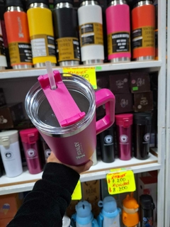 VASO QUENCHER SIMIL STANLEY 1200ML C/MANIJA - El Principito Mayorista