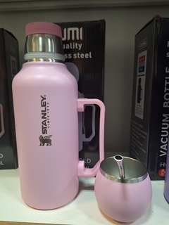 TERMO TAPA MATE REDONDO SIMIL STANLEY C/BOMBILLA 1300ML - El Principito Mayorista