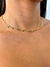 CH9504 - CHOKER MINI BORBOLETAS COLORIDAS - FOLHEADO A OURO