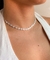 CH9435 - CHOKER FLORZINHAS COM PÉROLAS - FOLHEADO A PRATA 925