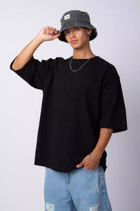 Remera Over Carl Negro