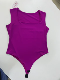 Body Regata Poliamiada Decote Quadrado - Cheias de charme plussize 