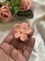 Broche Flor Médium | Salmón | Disp en Londres Cta