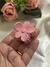 Broche Flor Médium | Rosa | Disp. En Londres Cta