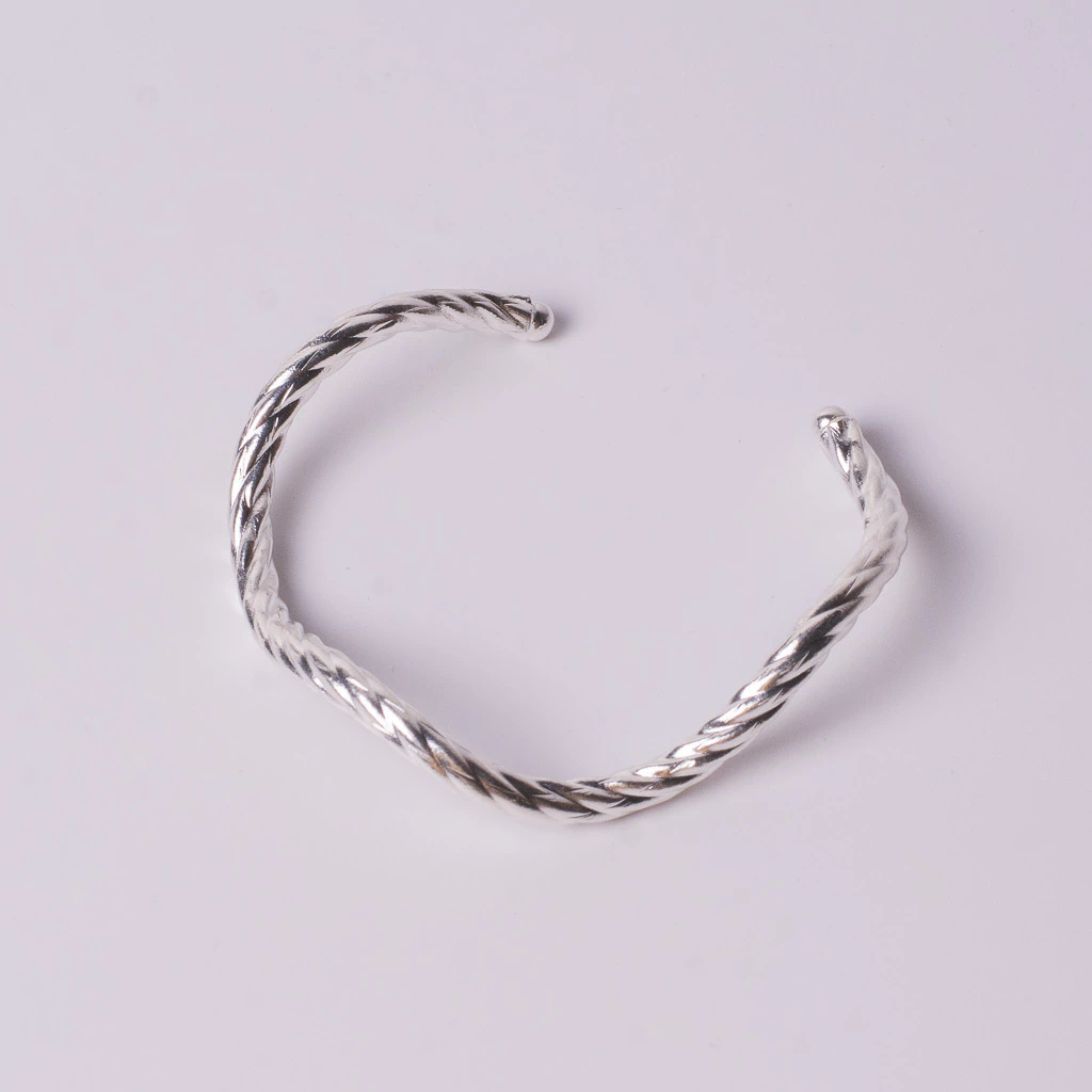 PULSERA IRREGULAR