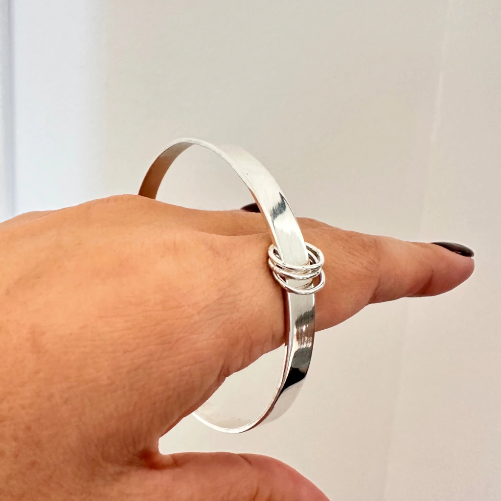 PULSERA ESCLAVA LISA- JOYERÍA DE AUTOR