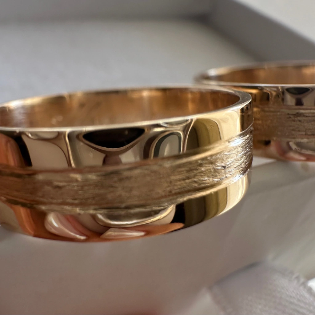 ALIANZAS DE ORO 18K- JOYERÍA DE AUTOR.