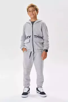 CONJUNTO DE JAQUETA E CALÇA JOGGER EM MOLETOM SEM PELUCIA