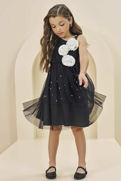 VESTIDO EM TULE
