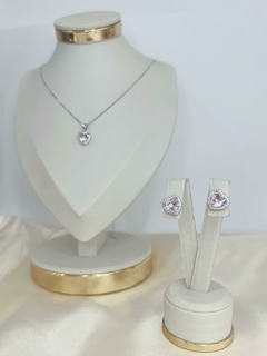 CONJUNTO CORAÇÃO CRAVEJADO PEDRA ROSA