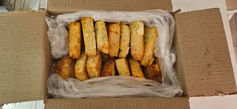 Caja de 100 scons de queso keto para cafeteria y restaurante congeladas