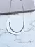 Colar Choker Azul Resinada na internet